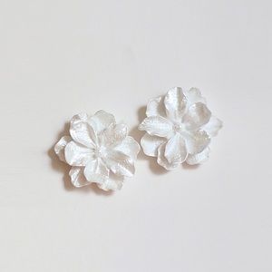 White camellia resin earring studs